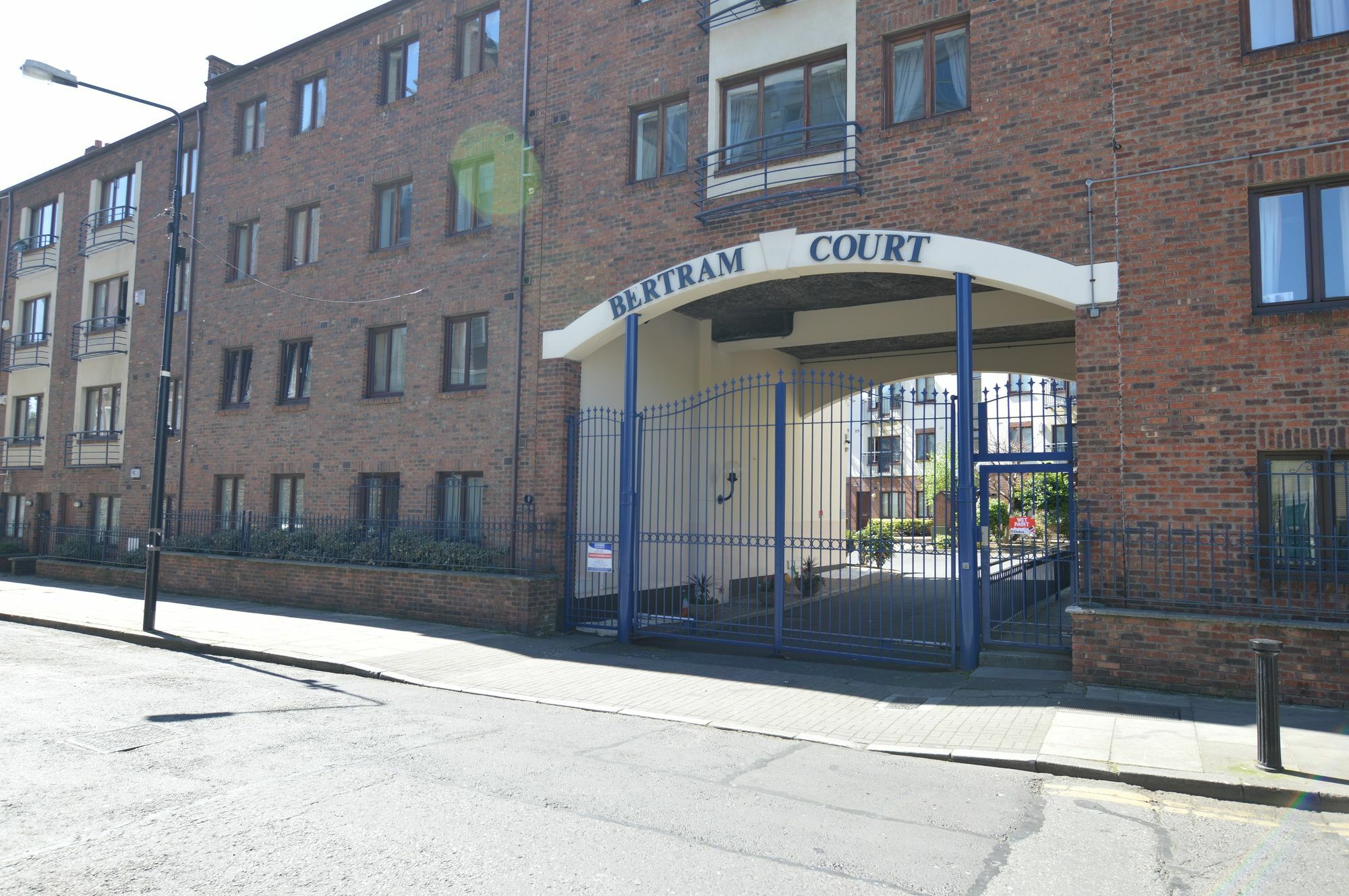 Ferienwohnung Bertram Court Dublin Exterior foto